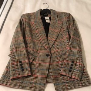 SMYTHE woman’s blazer. Original price tag, never worn. Excellent condition.